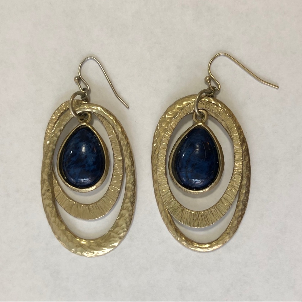 Dangle earrings